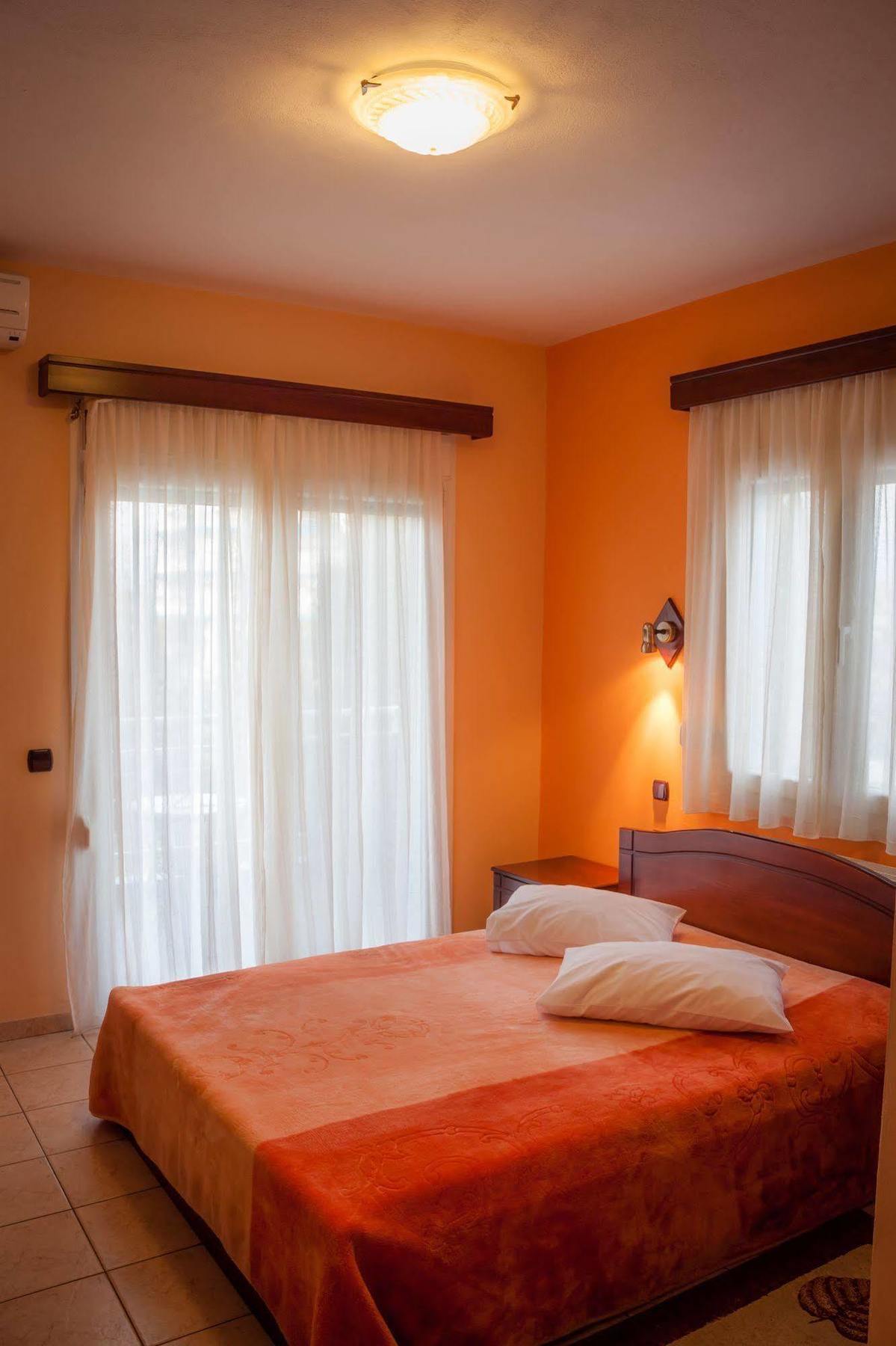 Filippion Hotel Керамоти Екстериор снимка